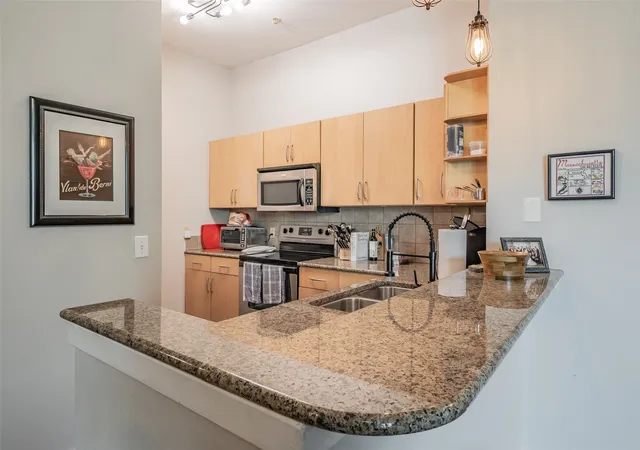 Photo 4 of Condo for sale at 201 W Lancaster Ave #203, Fort Worth, TX 76102 | MLS# 21270612 | Listing updated on 2026-08-17