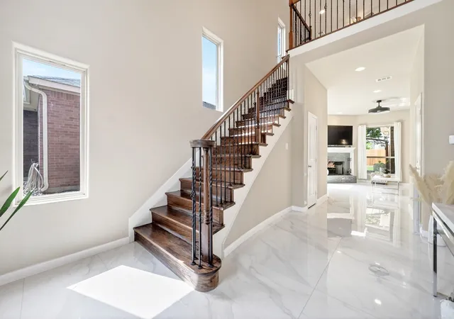 Photo 4 of Sale Pending at 6622 Windward View Dr, Rowlett, TX 75088 | MLS# 21253743 | Listing updated on 2026-07-15