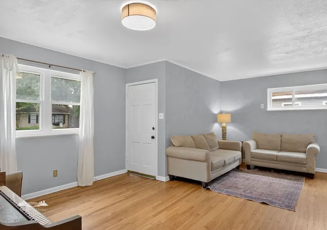 Photo 2 of Single family home for sale at 248 Pennsylvania Ave, Shreveport, LA 71105 | MLS# 21270476 | Listing updated on 2026-07-22