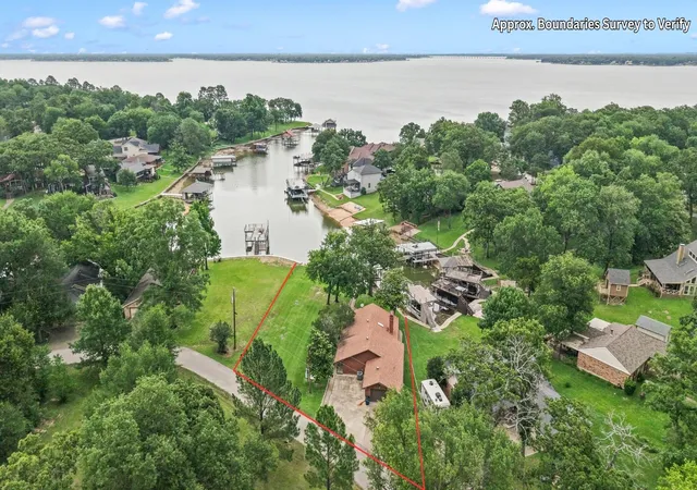 Homes for sale in Tool, TX | 1524 Villa Cove Dr, Tool, TX 75143 | MLS# 21265240