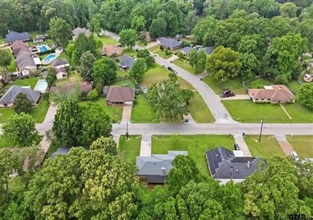 2nd image of 1201 Corey Dr, Whitehouse, TX 75791 | MLS# 21270815