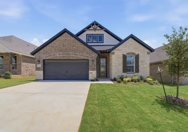 Homes for sale in Gainesville, TX | 3522 Helena St, Gainesville, TX 76240 | MLS# 21270884