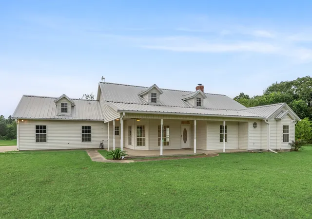 Photo 2 of Single family home for sale at 7644 County Rd 302 Rd, Terrell, TX 75160 | MLS# 21247790 | Listing updated on 2026-09-16