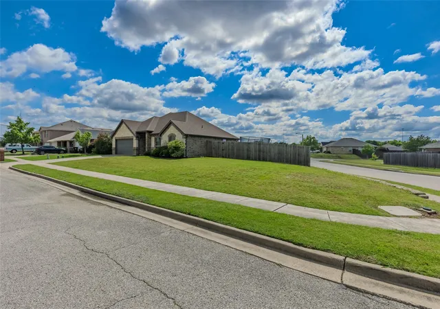 Photo 3 of Sale Pending at 6512 Ashland Dr, Greenville, TX 75402 | MLS# 21267347 | Listing updated on 2026-09-23