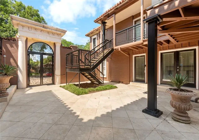 Photo 3 of Condo for sale at 5928 Sandhurst Ln #127, Dallas, TX 75206 | MLS# 21267126 | Listing updated on 2026-07-27