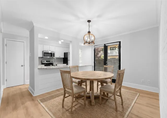 Photo 4 of Condo for sale at 5928 Sandhurst Ln #127, Dallas, TX 75206 | MLS# 21267126 | Listing updated on 2026-07-27