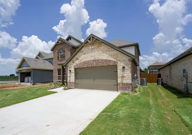 Photo 2 of Sale Pending at 3413 Helena St, Gainesville, TX 76240 | MLS# 21270959 | Listing updated on 2026-09-07