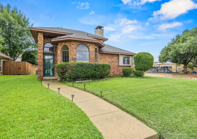 Photo 2 of Single family home for sale at 2060 Arbor Creek Dr #B, Carrollton, TX 75010 | MLS# 21269648 | Listing updated on 2026-10-05