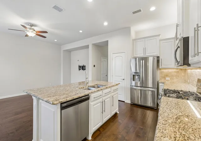 Homes for sale in Richardson, TX | 659 Emily Ln, Richardson, TX 75081 | MLS# 21252974