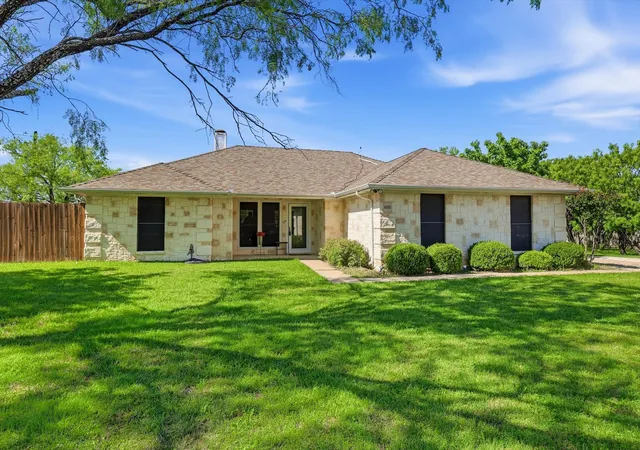 Homes for sale in Krum, TX | 6000 Jackson Rd, Krum, TX 76249 | MLS# 21268203