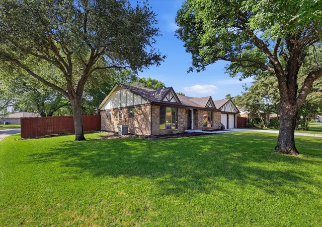 4th image of 1029 Summerplace Ln, Southlake, TX 76092 | MLS# 21270477