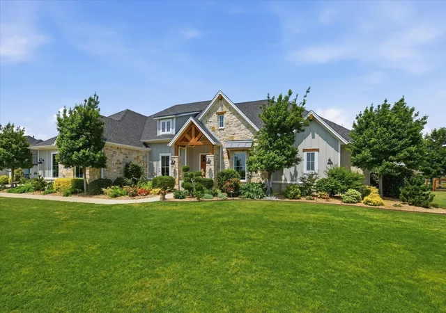 Photo 2 of Sale Pending at 500 Sutherland Crescent, Justin, TX 76247 | MLS# 21266798 | Listing updated on 2026-07-08