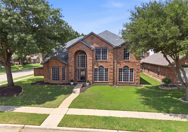 Homes for sale in Carrollton, TX | 1436 Susan Ln, Carrollton, TX 75007 | MLS# 21271104