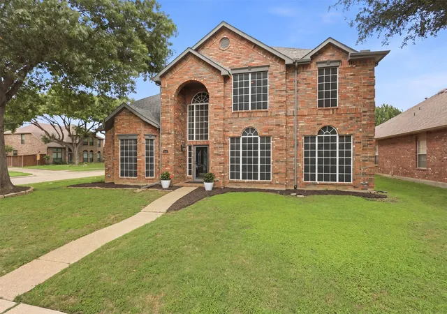 Homes for sale in Carrollton, TX | 1436 Susan Ln, Carrollton, TX 75007 | MLS# 21271104