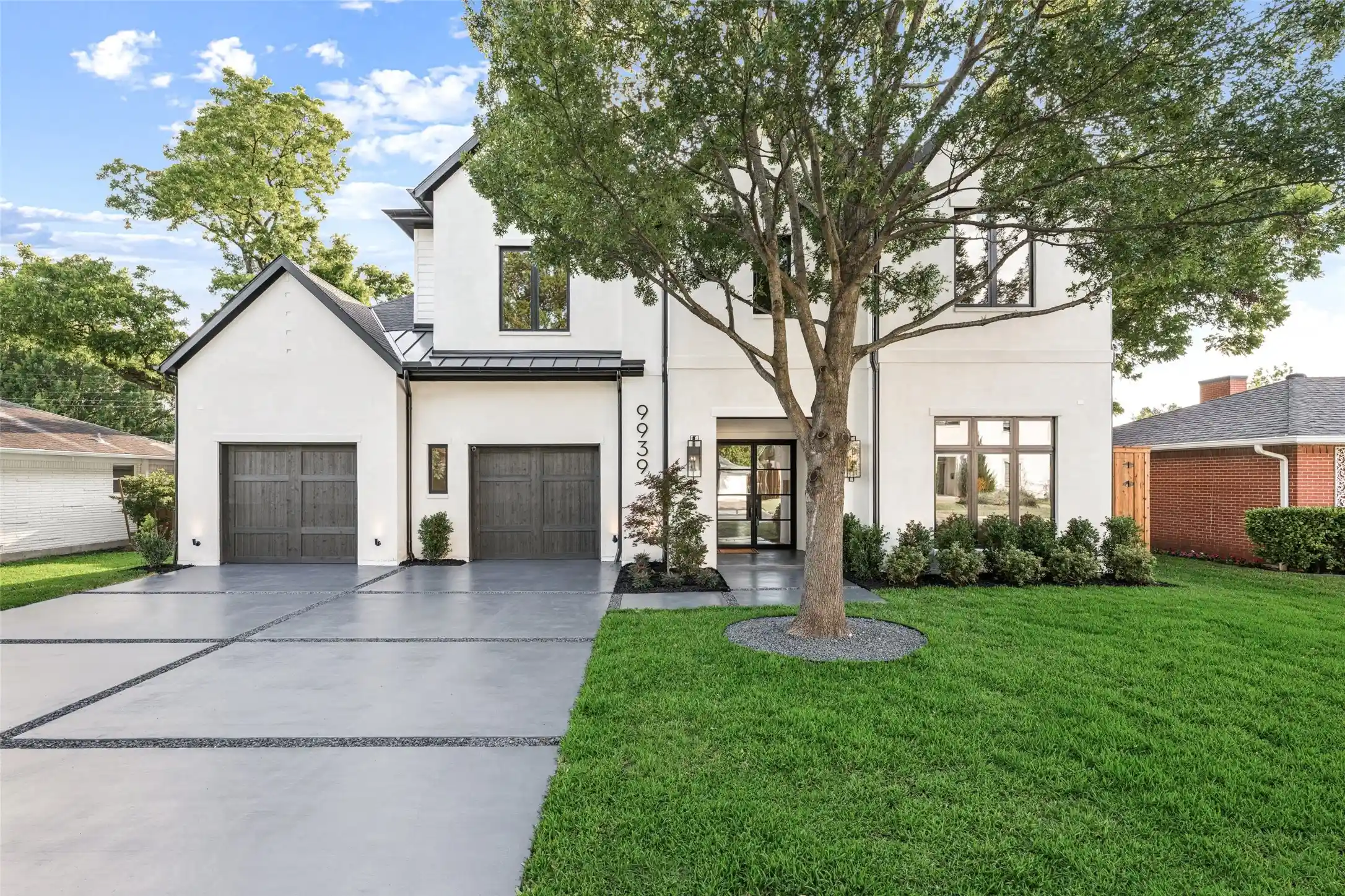 Photo 1 of Single family home for sale at 9939 Ontario Ln, Dallas, TX 75220 | MLS# 21268528 | Listing updated on 2026-10-28
