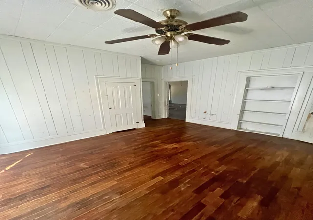 Homes for sale in Gainesville, TX | 728 Ritchey St, Gainesville, TX 76240 | MLS# 21270953