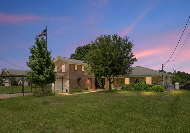 Homes for sale in Trinidad, TX | 227 Scenic Rd, Trinidad, TX 75163 | MLS# 21269898