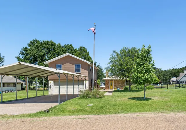 Homes for sale in Trinidad, TX | 227 Scenic Rd, Trinidad, TX 75163 | MLS# 21269898