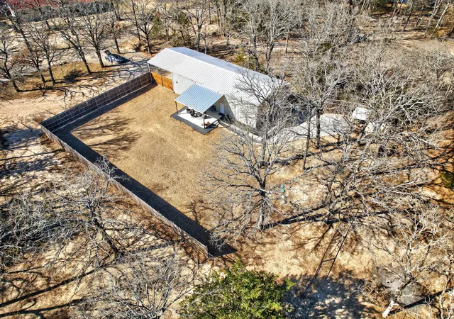 Photo 3 of Sale Pending at 6938 County Road 3512, Quinlan, TX 75474 | MLS# 21271227 | Listing updated on 2026-07-23