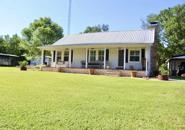 Photo 1 of Single family home for sale at 387 County Road 2101, Ivanhoe, TX 75447 | MLS# 21271147 | Listing updated on 2026-08-18