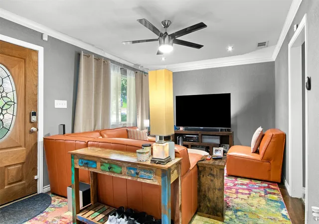 Homes for sale in Dallas, TX | 2021 Elmwood Blvd, Dallas, TX 75224 | MLS# 21269318