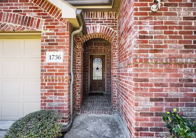 Photo 2 of Single family home for sale at 1736 Shoebill Dr, Little Elm, TX 75068 | MLS# 21189013 | Listing updated on 2026-08-26