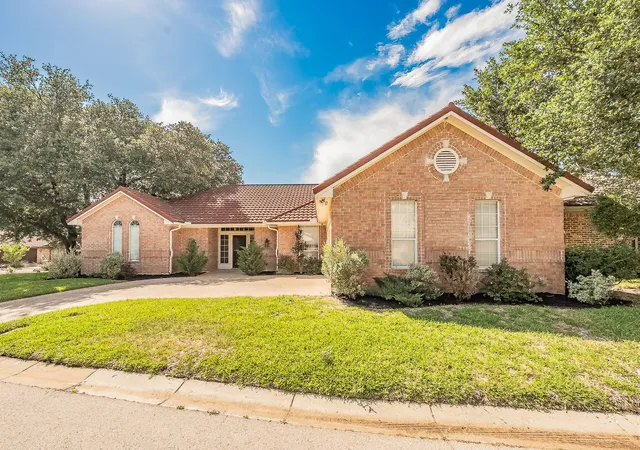 4th image of 816 S Havenwood Ln, Fort Worth, TX 76112 | MLS# 21269251
