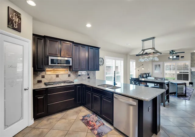 Photo 1 of Single family home for sale at 5913 Warmouth Dr, Fort Worth, TX 76179 | MLS# 21269412 | Listing updated on 2026-07-11