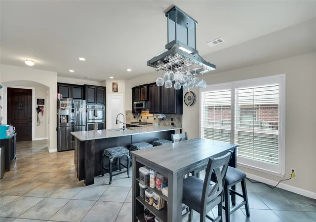 Photo 3 of Single family home for sale at 5913 Warmouth Dr, Fort Worth, TX 76179 | MLS# 21269412 | Listing updated on 2026-07-11