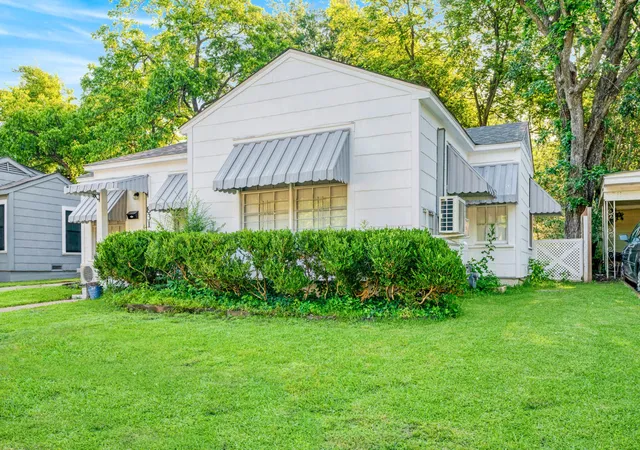 Photo 3 of Single family home for sale at 831 18th St Se, Paris, TX 75460 | MLS# 21269283 | Listing updated on 2026-09-22