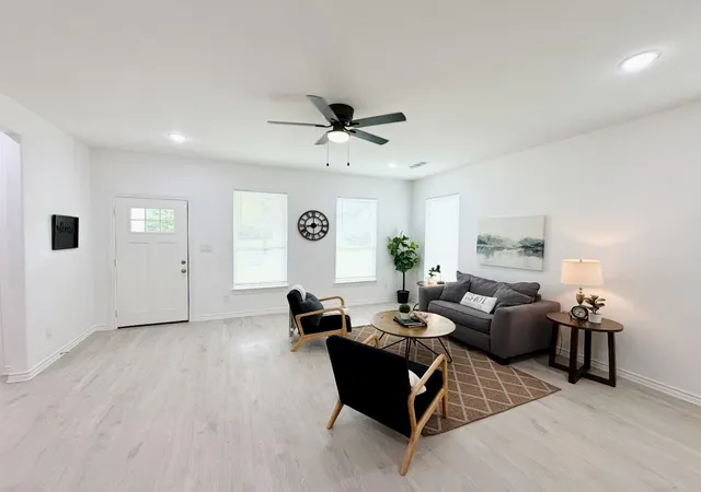 Photo 2 of Single family home for sale at 2205 Wellington St, Greenville, TX 75401 | MLS# 21271448 | Listing updated on 2026-09-23