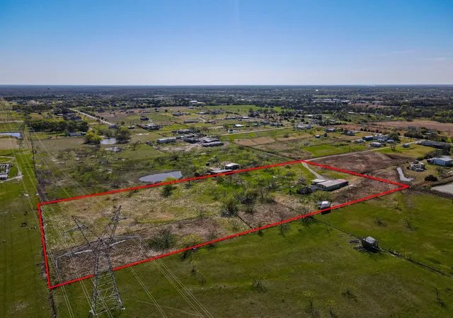 Photo 4 of Manufactured home for sale at 4736 County Road 2647, Royse City, TX 75189 | MLS# 21271456 | Listing updated on 2026-10-07