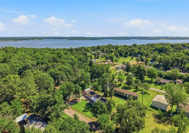 Homes for sale in Gordonville, TX | 46 George A Green Dr, Gordonville, TX 76245 | MLS# 21271457