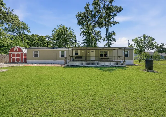 Homes for sale in Gordonville, TX | 46 George A Green Dr, Gordonville, TX 76245 | MLS# 21271457