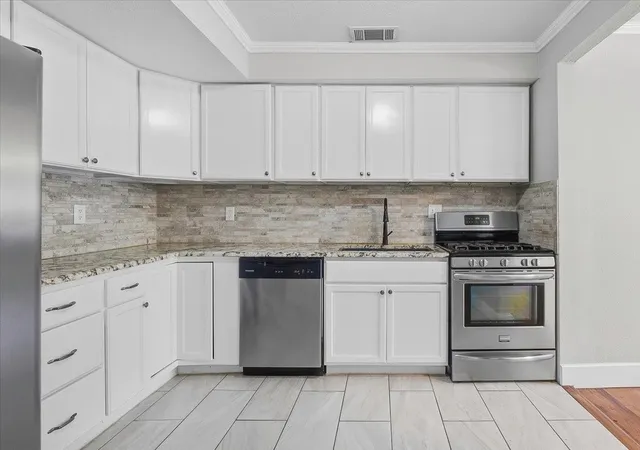 1st image of 5612 Birchman Ave, Fort Worth, TX 76107 | MLS# 21267860