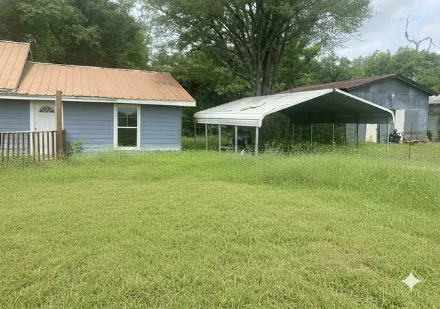 Photo 2 of Single family home for sale at 11543 N Hwy 19, Athens, TX 75752 | MLS# 21265425 | Listing updated on 2026-09-01