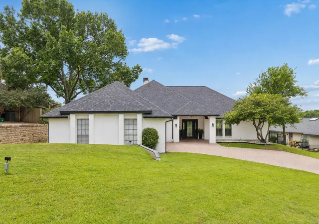 1st image of 301 Hill Ln, Roanoke, TX 76262 | MLS# 21271482