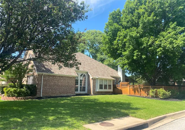 3rd image of 5730 Champion Ct, Arlington, TX 76017 | MLS# 21271377