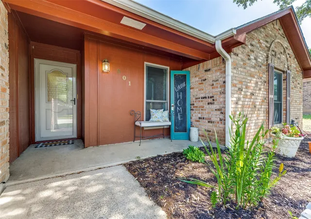 Homes for sale in Keller, TX | 301 Shawnee Trl, Keller, TX 76248 | MLS# 21267066
