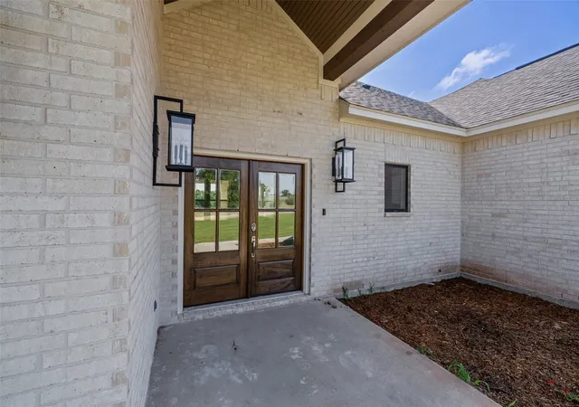 Photo 3 of Sale Pending at 4406 Colony Rd, Granbury, TX 76048 | MLS# 21270797 | Listing updated on 2026-08-28