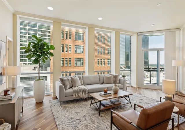 Homes for sale in Fort Worth, TX | 500 Throckmorton St #1104, Fort Worth, TX 76102 | MLS# 21268245