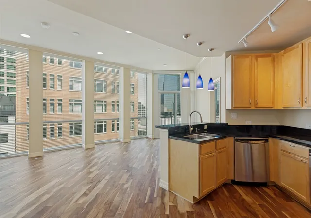 4th image of 500 Throckmorton St #1104, Fort Worth, TX 76102 | MLS# 21268245