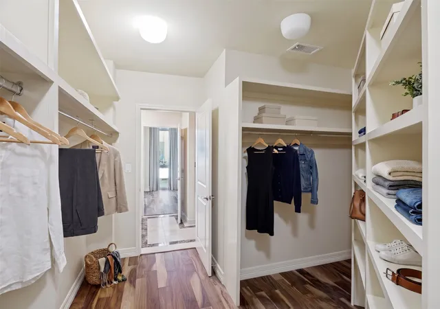 Photo 3 of Condo for sale at 500 Throckmorton St #1104, Fort Worth, TX 76102 | MLS# 21268245 | Listing updated on 2026-10-01