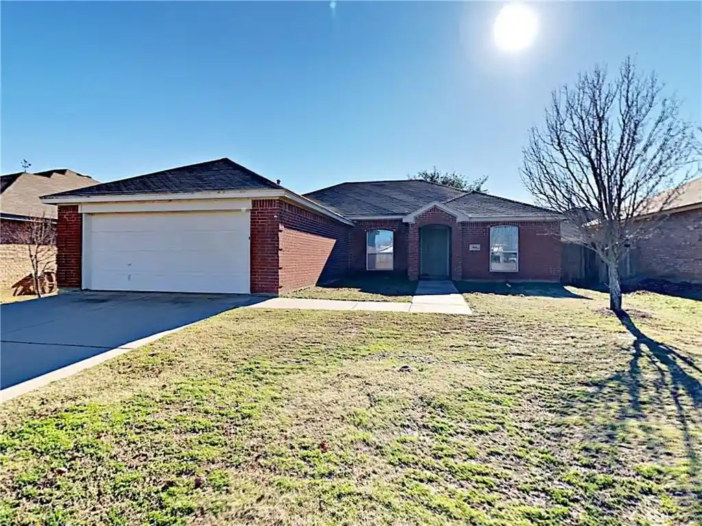 Photo 1 of Sale Pending at 960 Crowder Dr, Crowley, TX 76036 | MLS# 21270874 | Listing updated on 2026-06-20