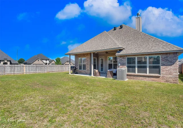 Homes for sale in Bossier City, LA | 131 Cullom Dr, Bossier City, LA 71112 | MLS# 21269496