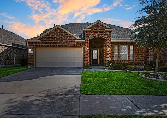 Photo 2 of Sale Pending at 2109 Lake Hawthorne Trl, Little Elm, TX 75068 | MLS# 21271614 | Listing updated on 2026-07-24