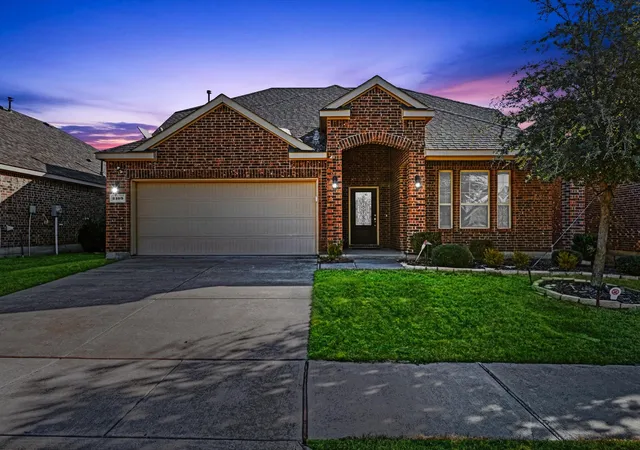 Photo 3 of Sale Pending at 2109 Lake Hawthorne Trl, Little Elm, TX 75068 | MLS# 21271614 | Listing updated on 2026-07-24
