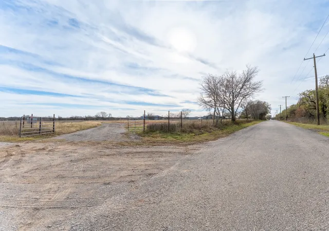 Homes for sale in Bridgeport, TX | 630 Cr 3825, Bridgeport, TX 76426 | MLS# 21261484