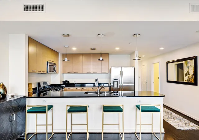 Homes for sale in Dallas, TX | 1200 Main St #1404, Dallas, TX 75202 | MLS# 21271630