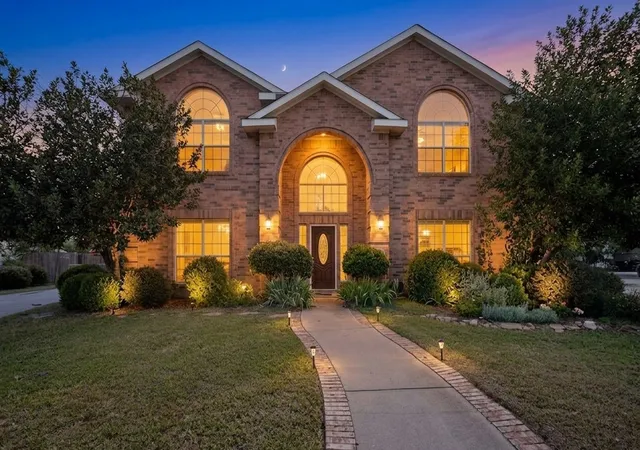 Homes for sale in Rowlett, TX | 3509 Mistletoe Ln, Rowlett, TX 75088 | MLS# 21271633